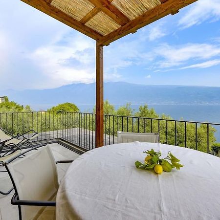 Oleandro Apartment Directly On The Lake 가르냐노 외부 사진