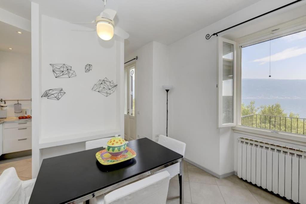 Oleandro Apartment Directly On The Lake 가르냐노 외부 사진