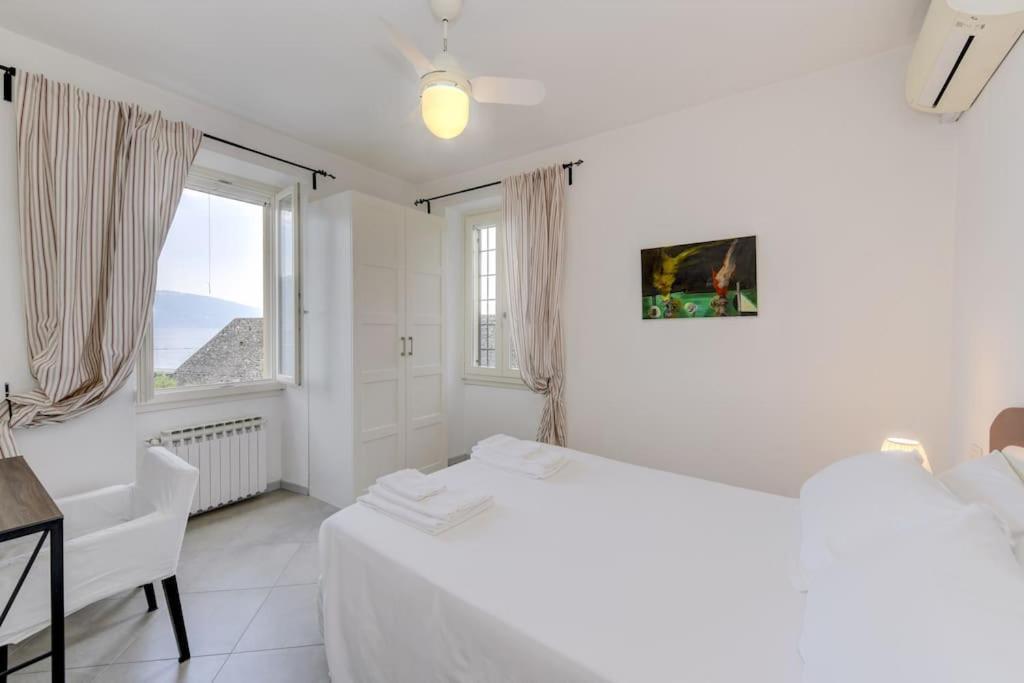 Oleandro Apartment Directly On The Lake 가르냐노 외부 사진