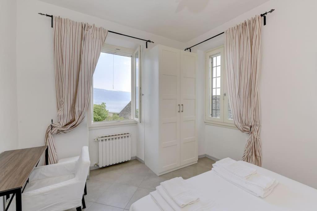 Oleandro Apartment Directly On The Lake 가르냐노 외부 사진